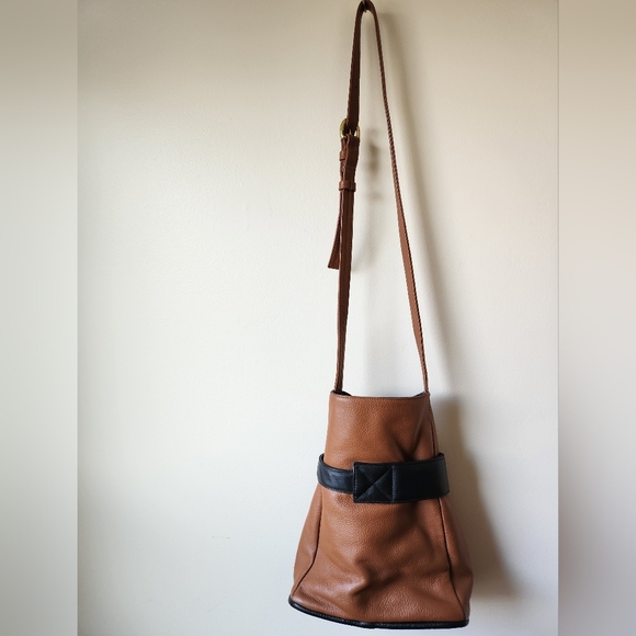 JP Ourse Madison Crossbody - Picture 6 of 8